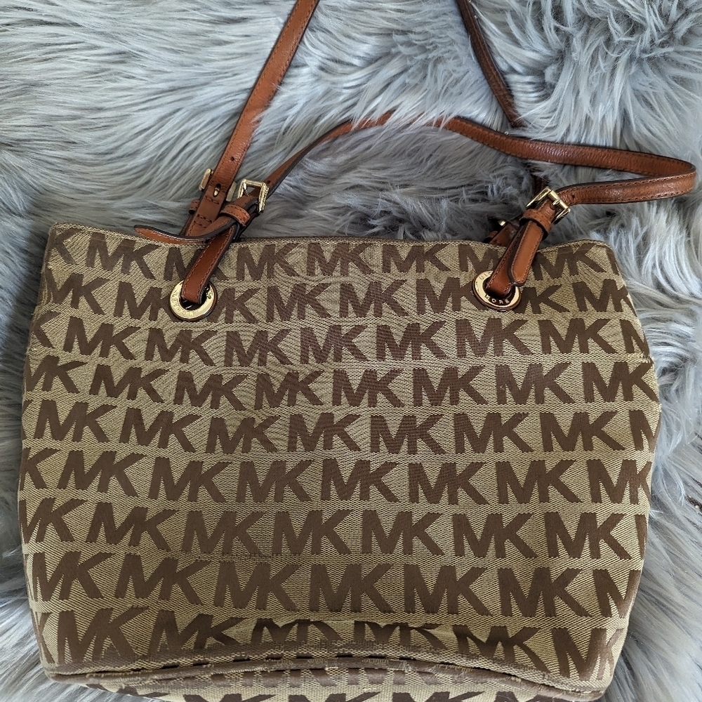 Michael kors MK purse bag - Picture 3 of 4